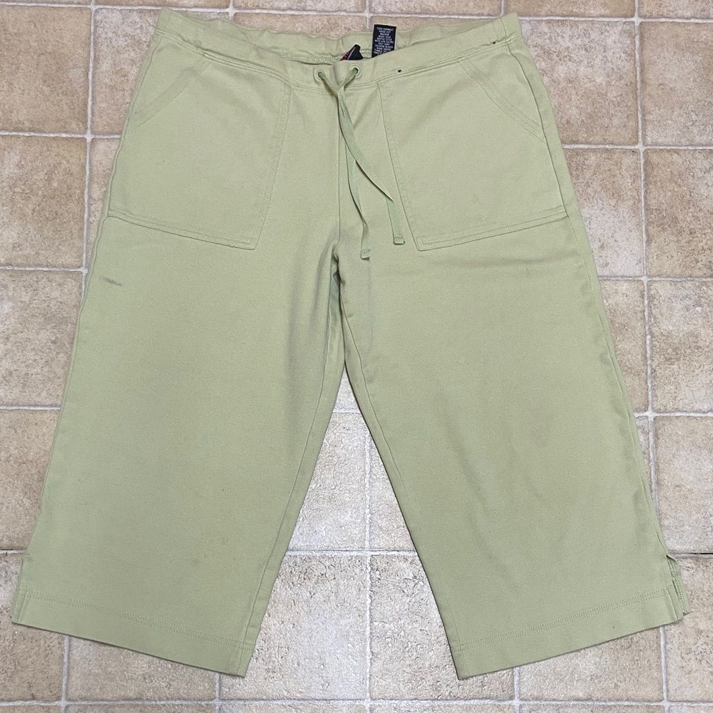 MY JEANS NEWYORK& COMPANY Light Green Cropped Pants Size M